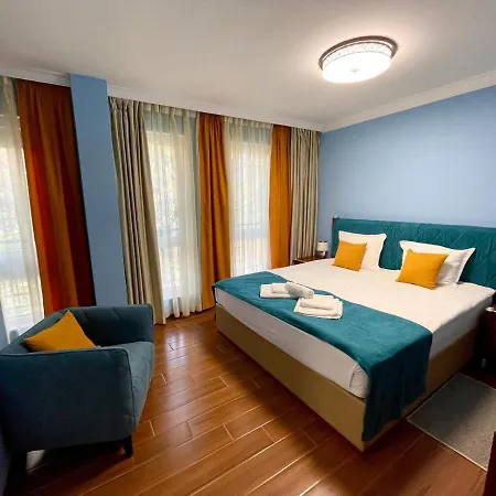 Art Boutique וארנה